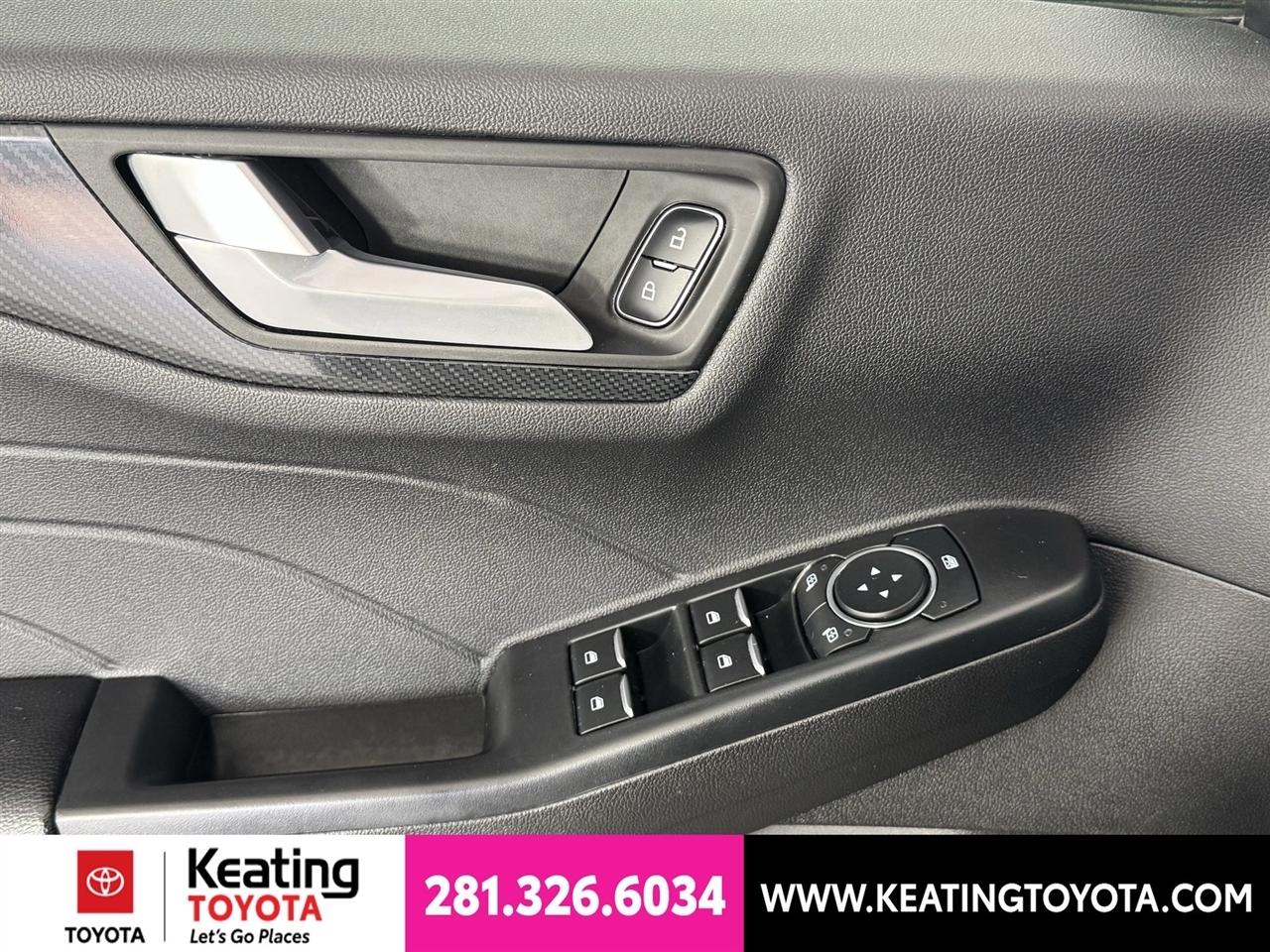 Ford Escape ST-Line Select  Hybrid AWD 2024