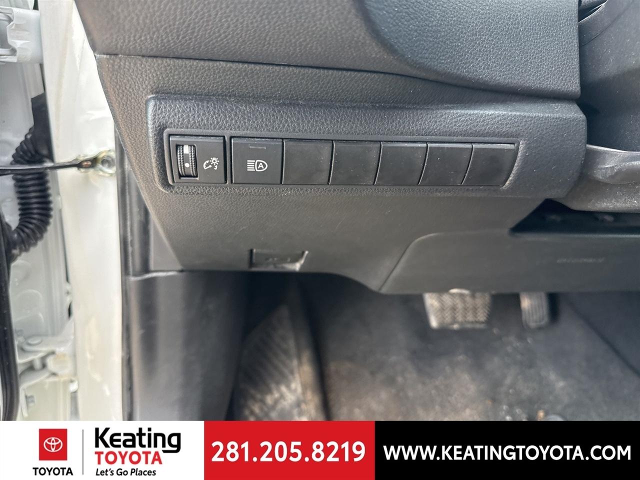 Toyota Corolla LE 2024