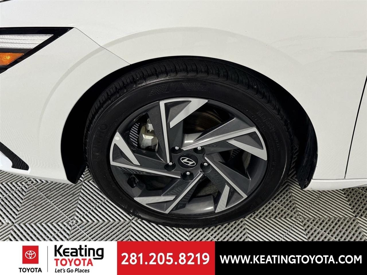 Hyundai Elantra Limited 2024