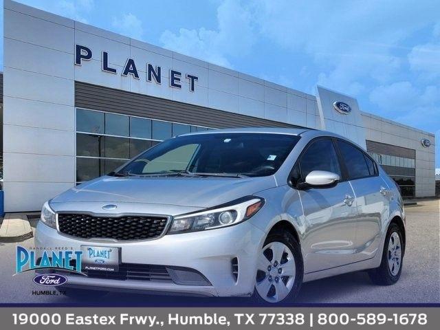 2017 Kia Forte LX 6A