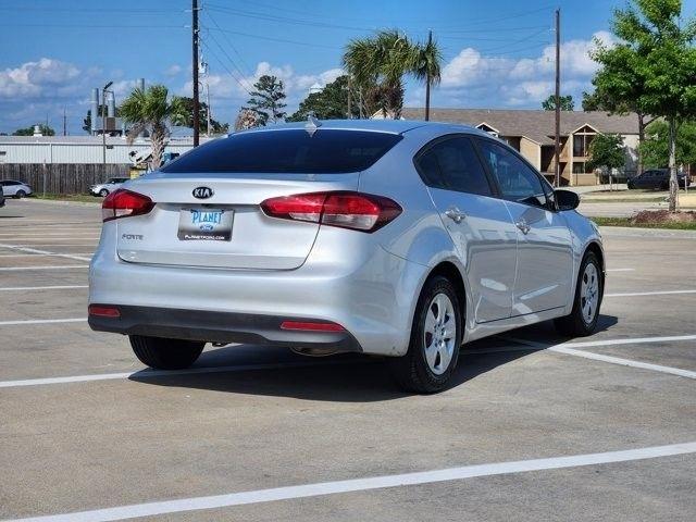 Kia Forte LX 6A 2017