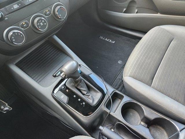 Kia Forte LX 6A 2017