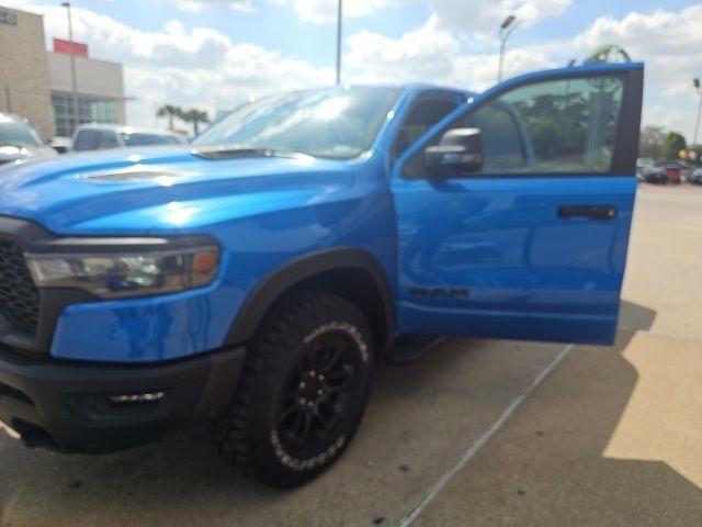 RAM 1500 Rebel Crew Cab SB 4WD 2026
