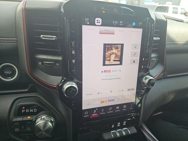 RAM 1500 Rebel Crew Cab SB 4WD 2026