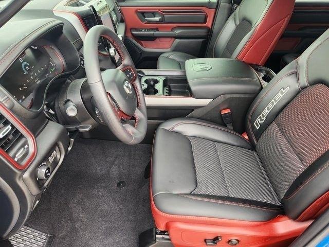 RAM 1500 Rebel Crew Cab SB 4WD 2026