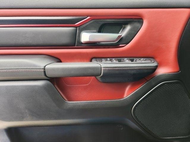 RAM 1500 Rebel Crew Cab SB 4WD 2026