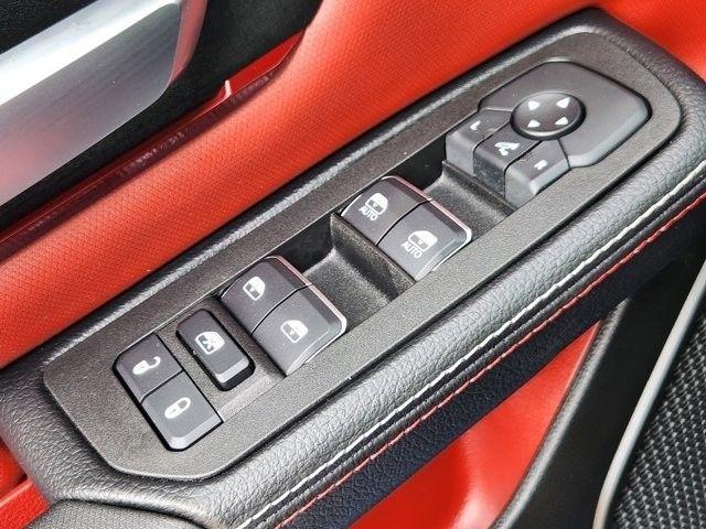 RAM 1500 Rebel Crew Cab SB 4WD 2026