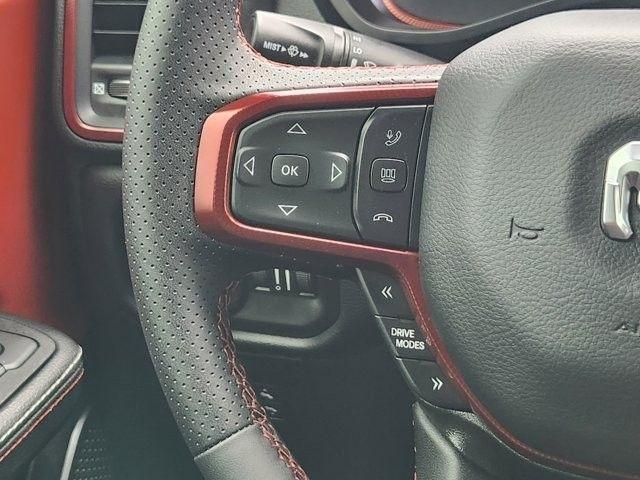 RAM 1500 Rebel Crew Cab SB 4WD 2026