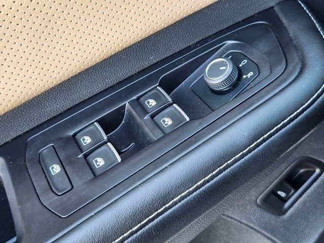 Volkswagen Atlas Cross Sport SE w/Technology 2024