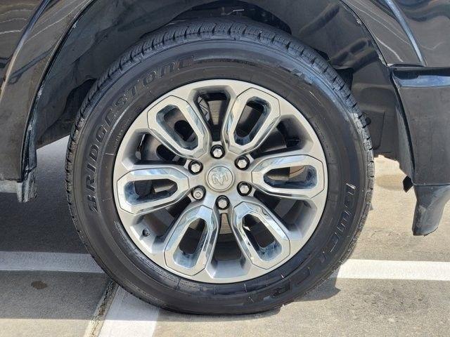 RAM 1500 Laramie Crew Cab SWB 2WD 2022