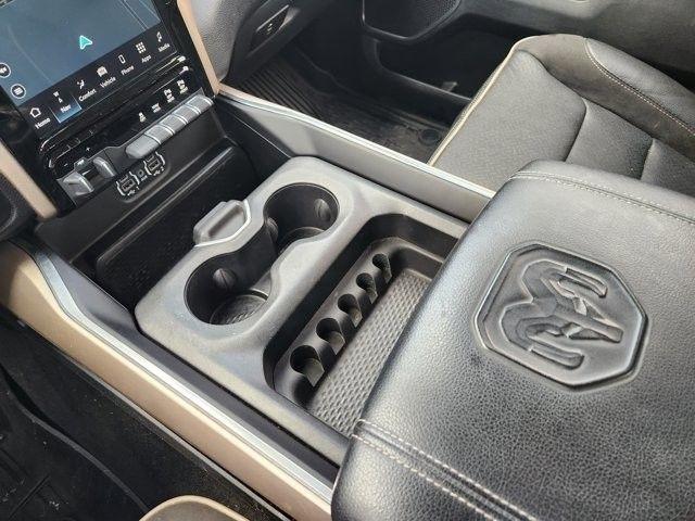 RAM 1500 Laramie Crew Cab SWB 2WD 2022