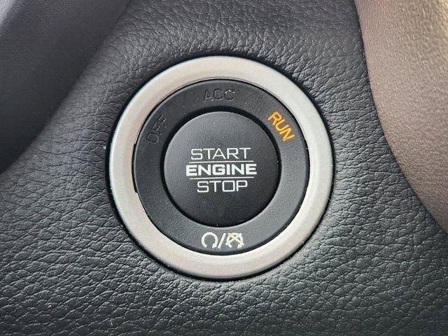 RAM 1500 Laramie Crew Cab SWB 2WD 2022