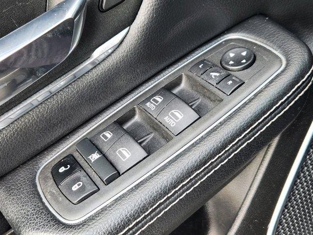 RAM 1500 Laramie Crew Cab SWB 2WD 2022