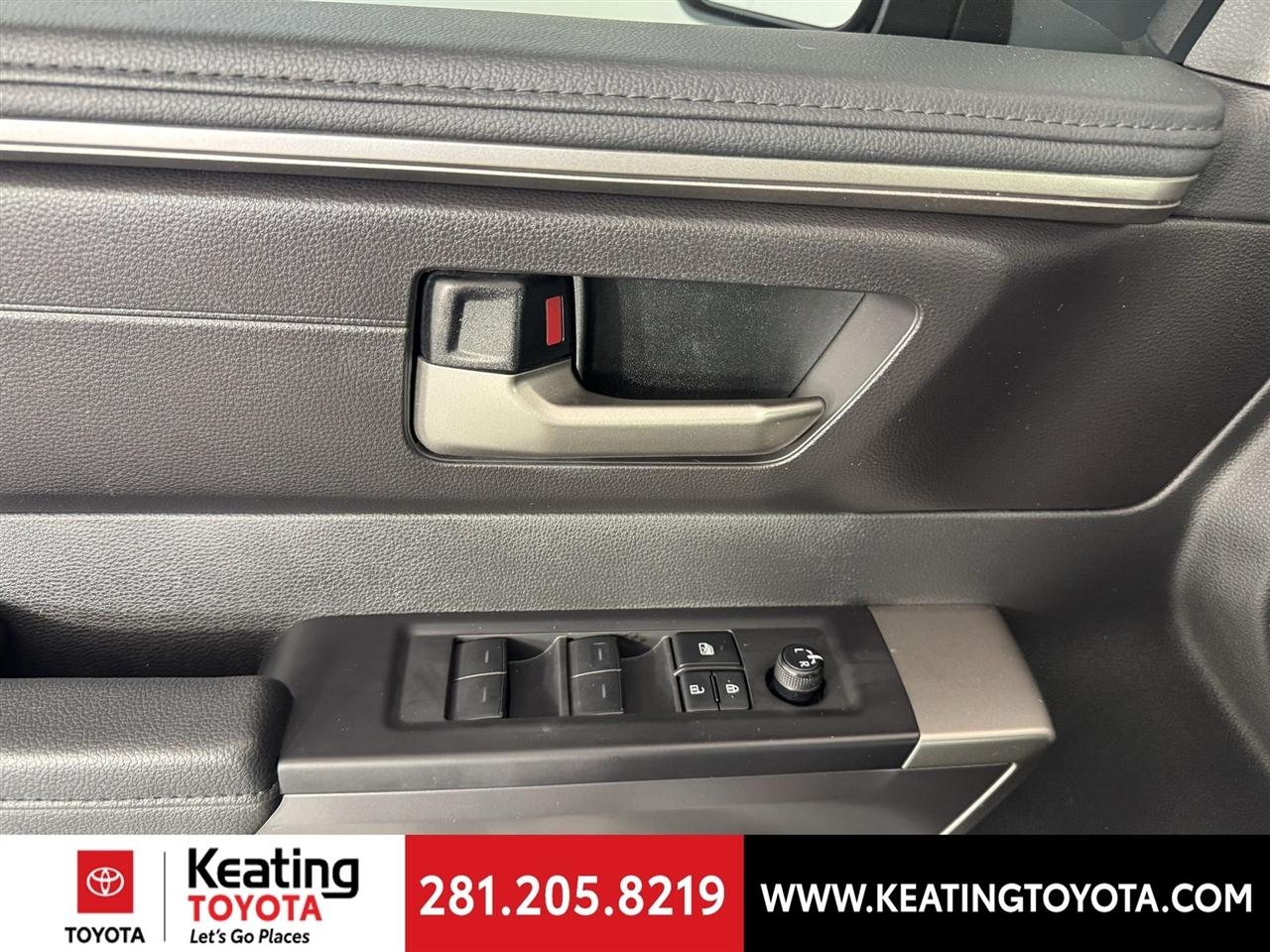 Toyota Tundra SR5 CrewMax 2WD 2025