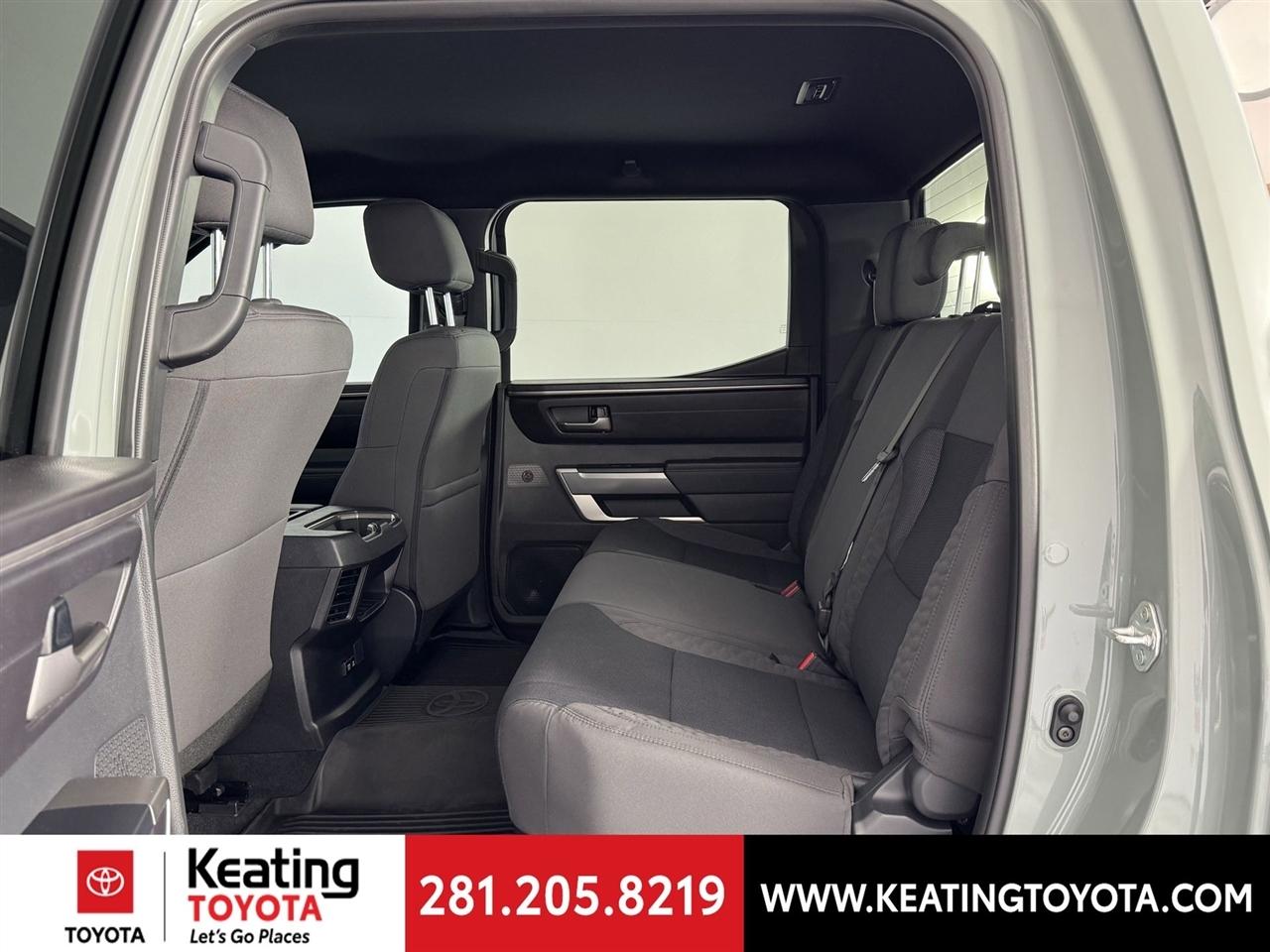 Toyota Tundra SR5 CrewMax 2WD 2025