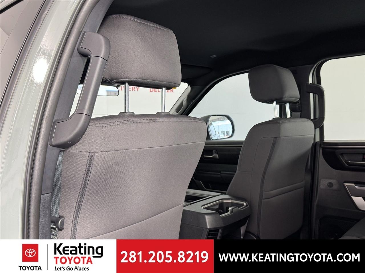 Toyota Tundra SR5 CrewMax 2WD 2025