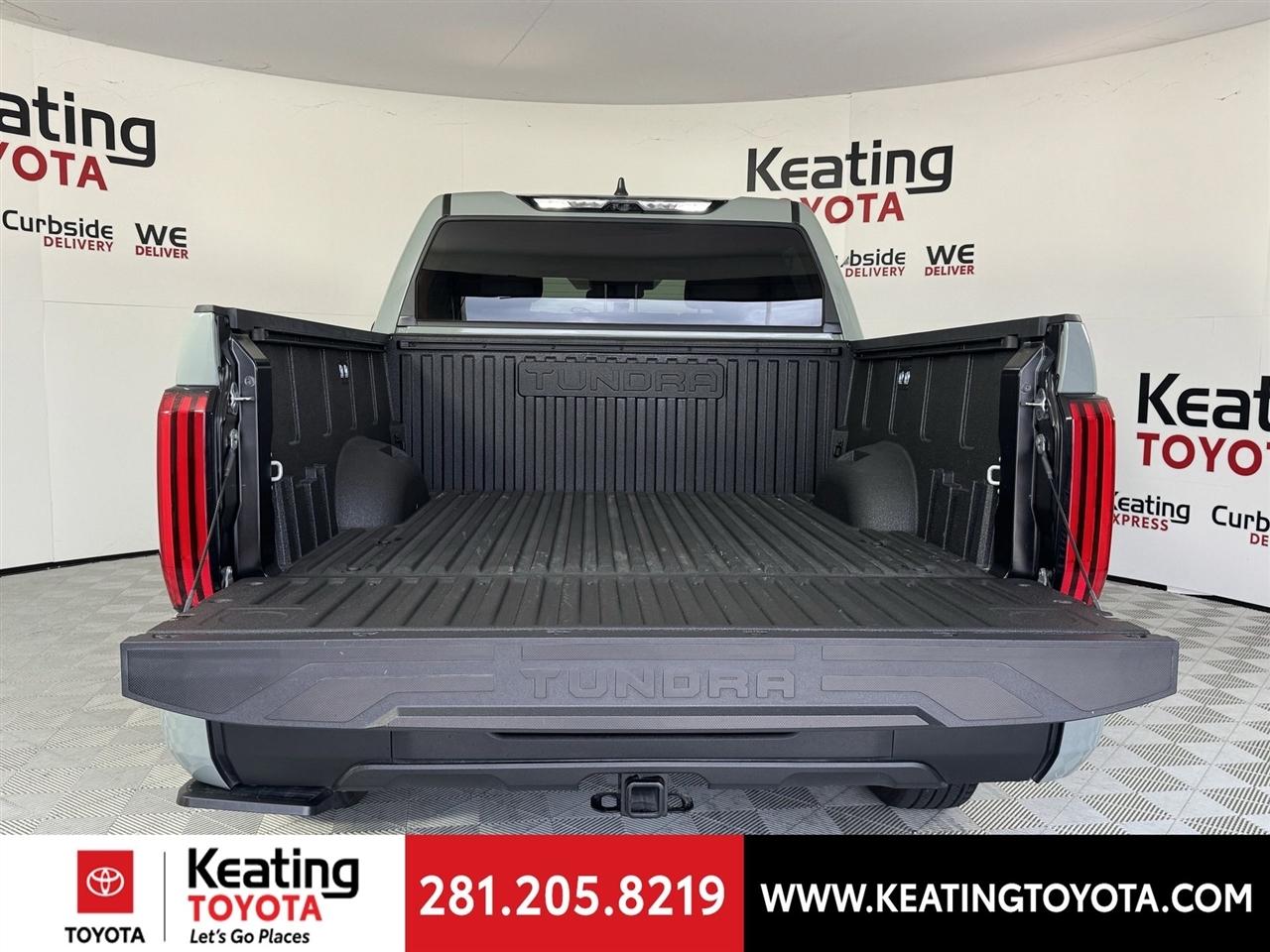 Toyota Tundra SR5 CrewMax 2WD 2025