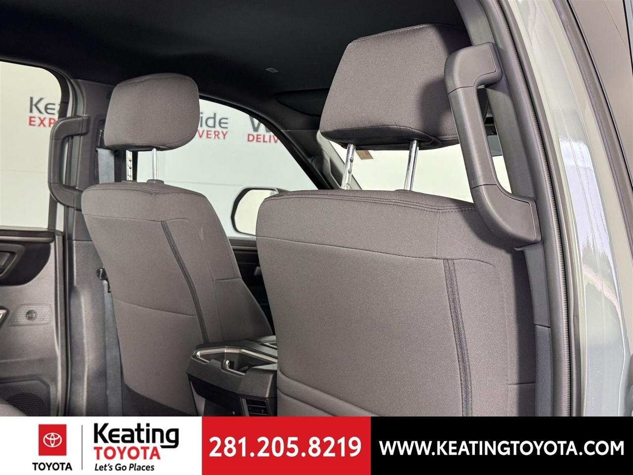 Toyota Tundra SR5 CrewMax 2WD 2025