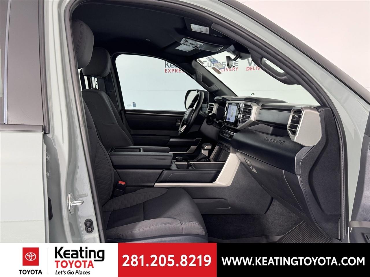 Toyota Tundra SR5 CrewMax 2WD 2025