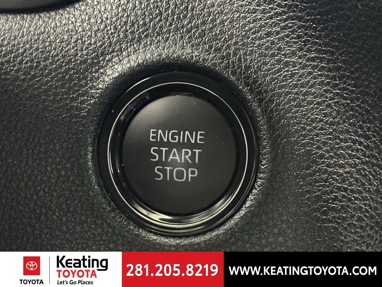 Toyota Tundra SR5 CrewMax 2WD 2025