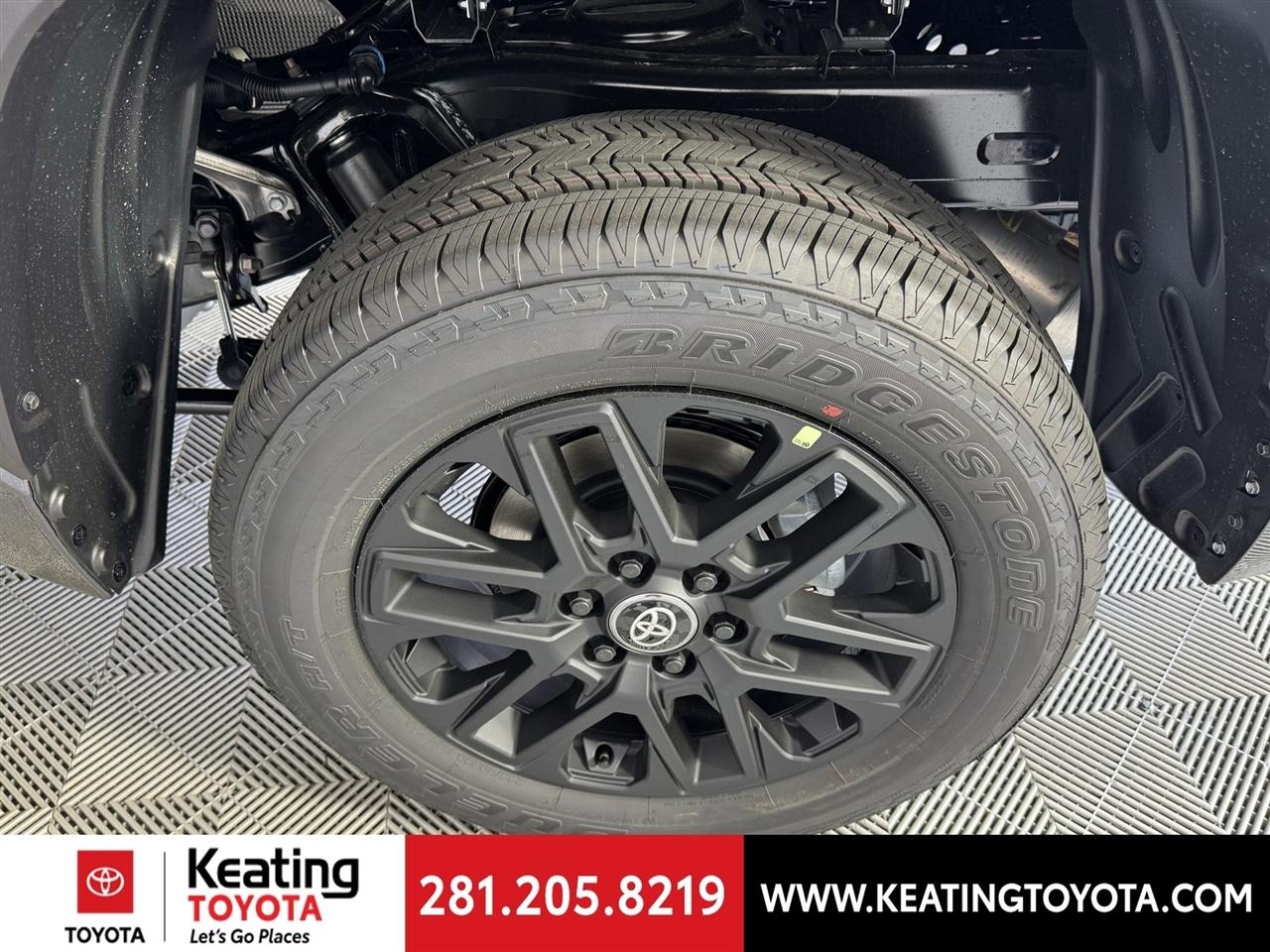 Toyota Tundra SR5 CrewMax 2WD 2026