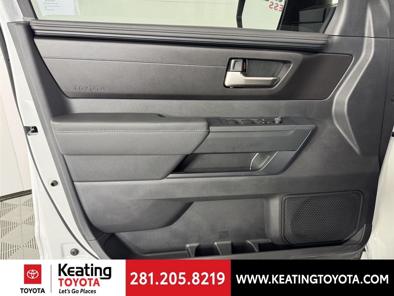 Toyota Tundra SR5 CrewMax 2WD 2026