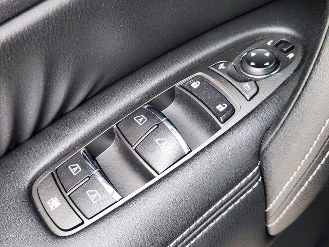 Nissan Armada SL 2WD 2017