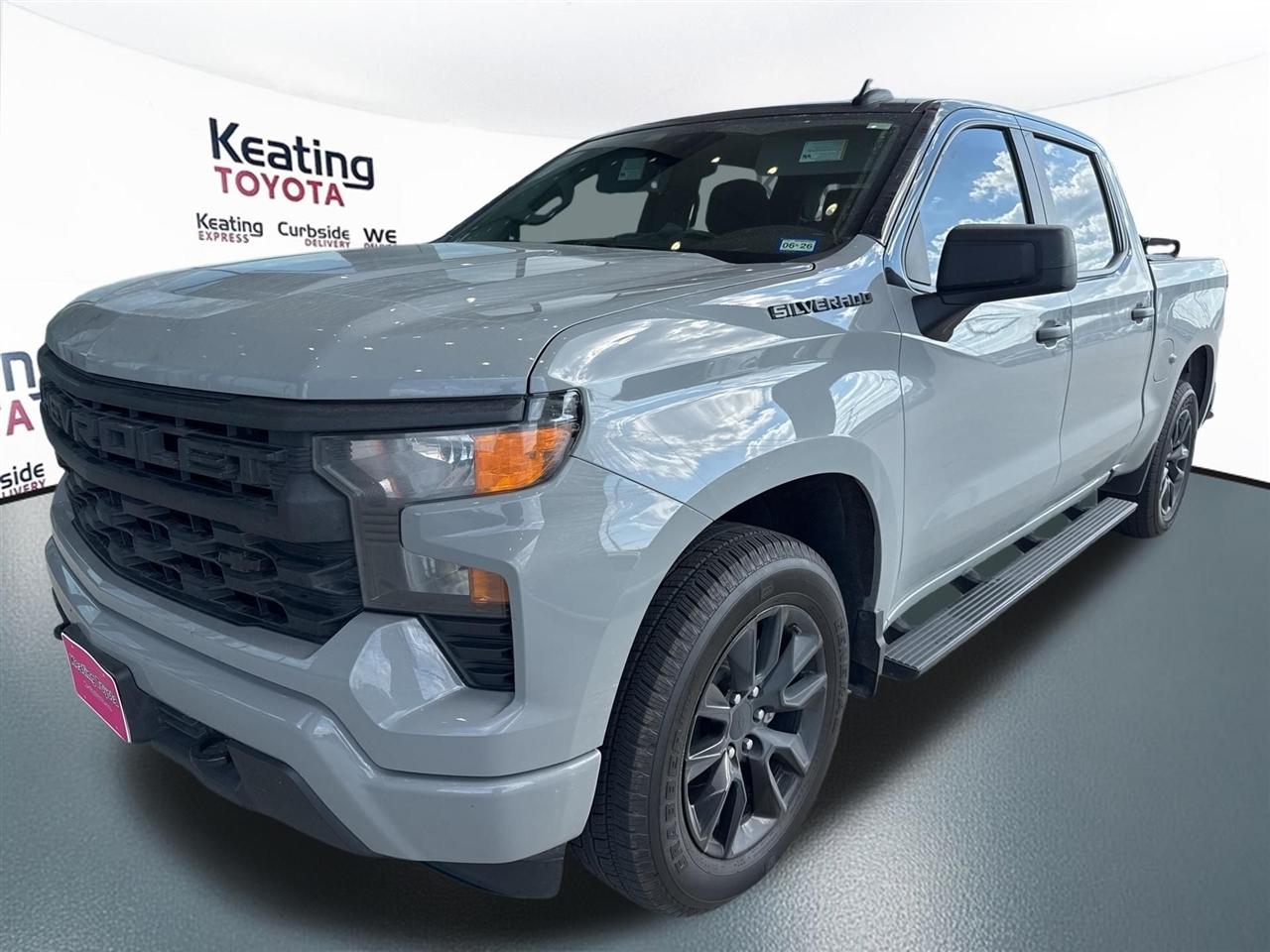 Chevrolet Silverado 1500 Custom Crew Cab 2WD 2024