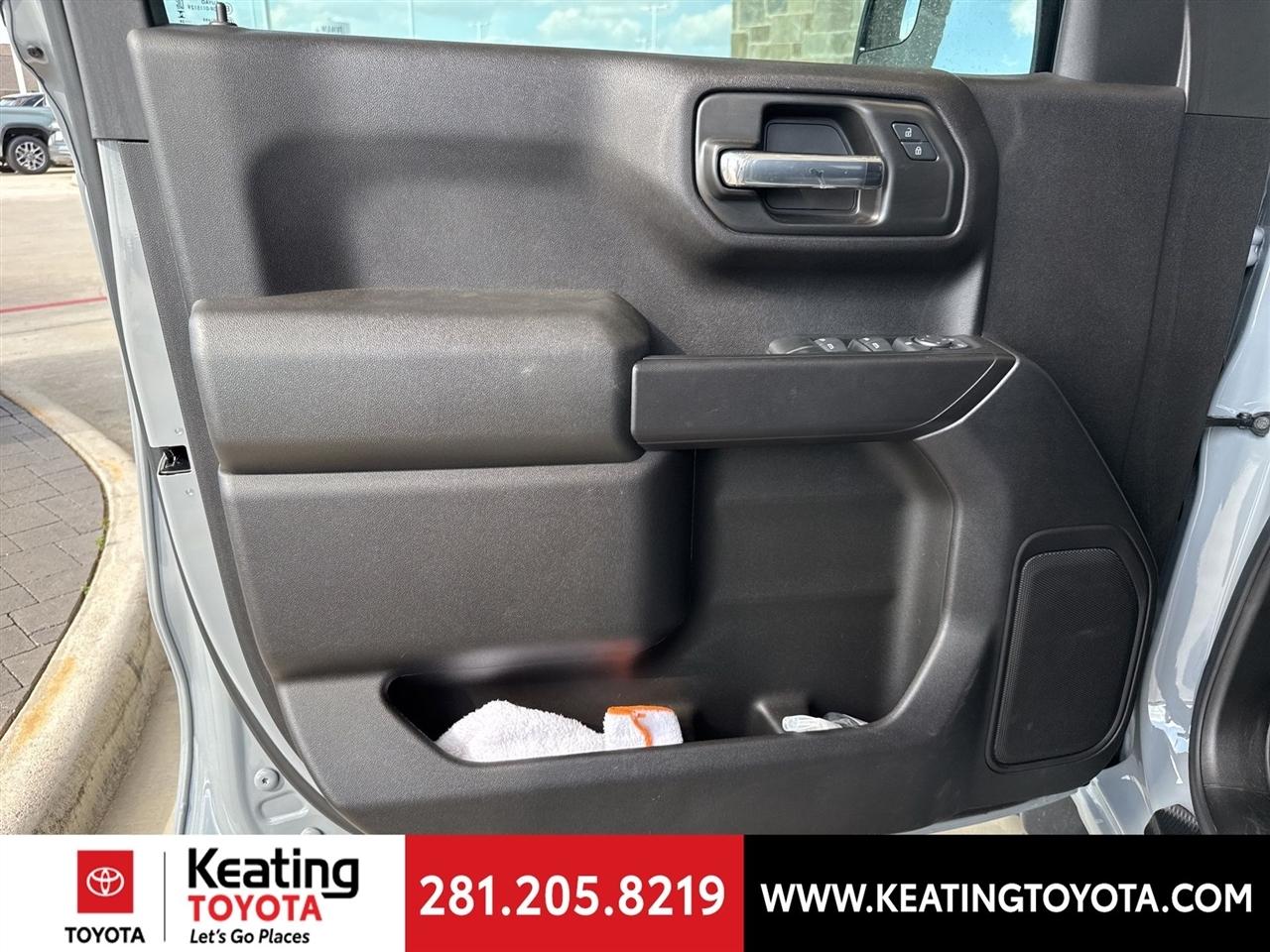 Chevrolet Silverado 1500 Custom Crew Cab 2WD 2024