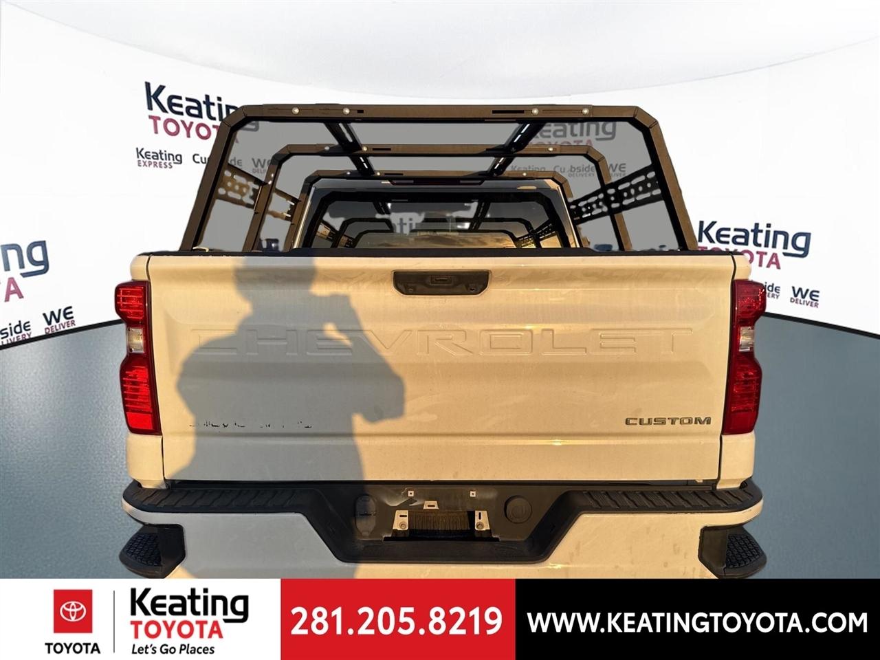 Chevrolet Silverado 1500 Custom Crew Cab 2WD 2023