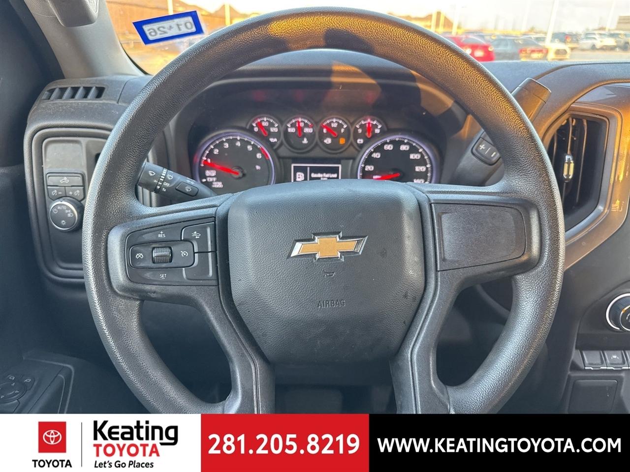 Chevrolet Silverado 1500 Custom Crew Cab 2WD 2023