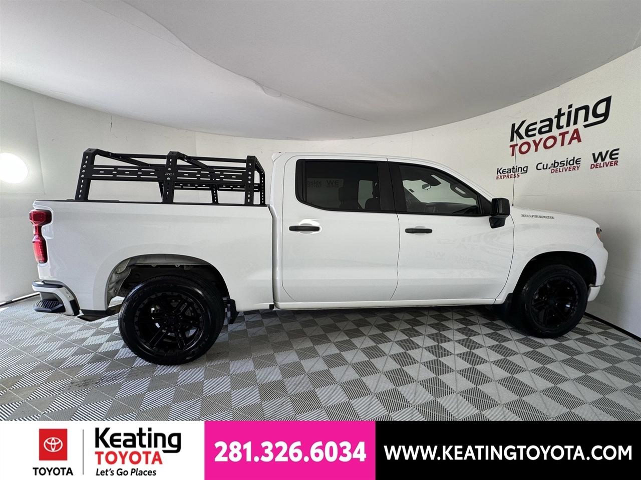 Chevrolet Silverado 1500 Custom Crew Cab 2WD 2023