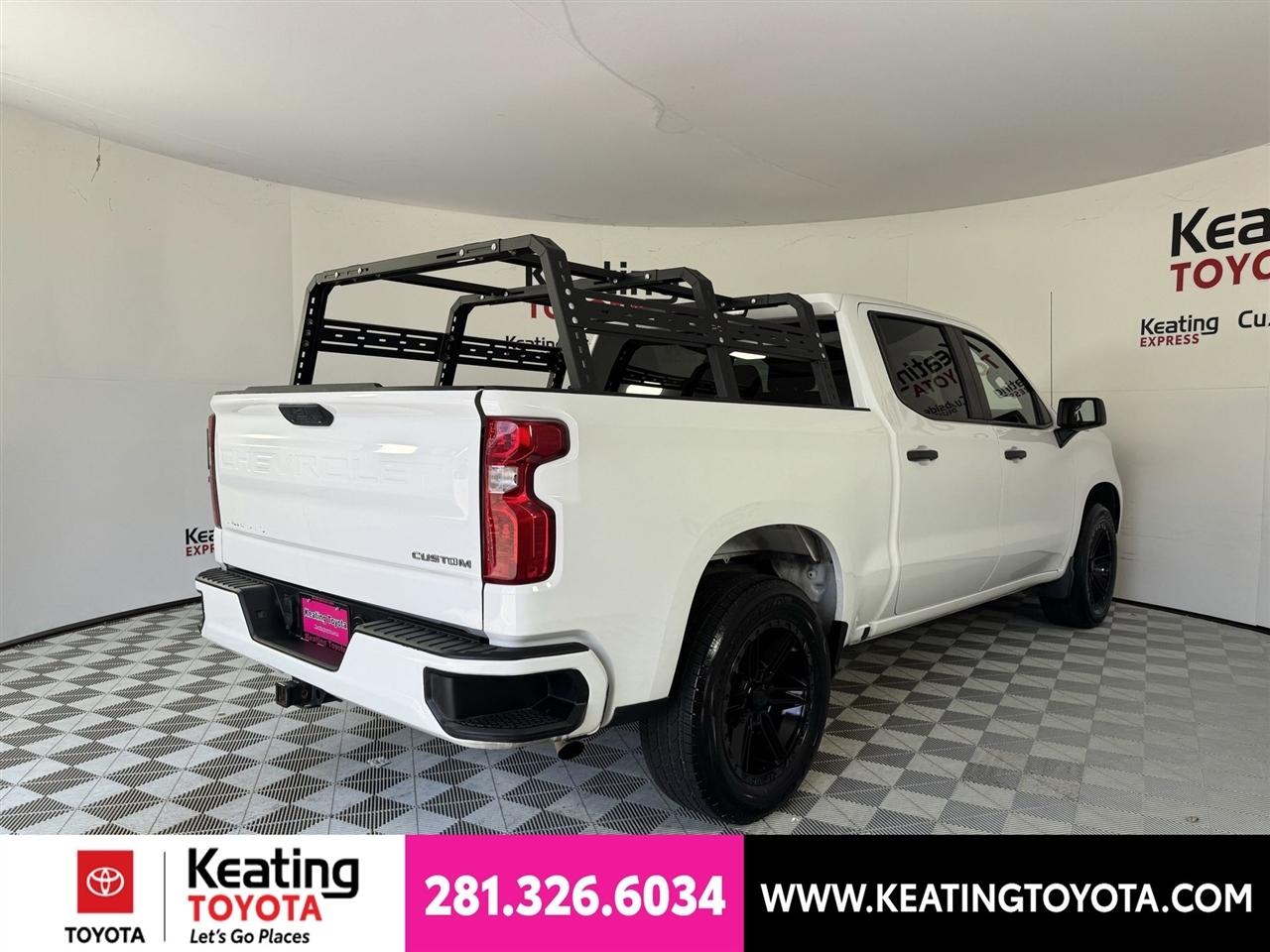 Chevrolet Silverado 1500 Custom Crew Cab 2WD 2023