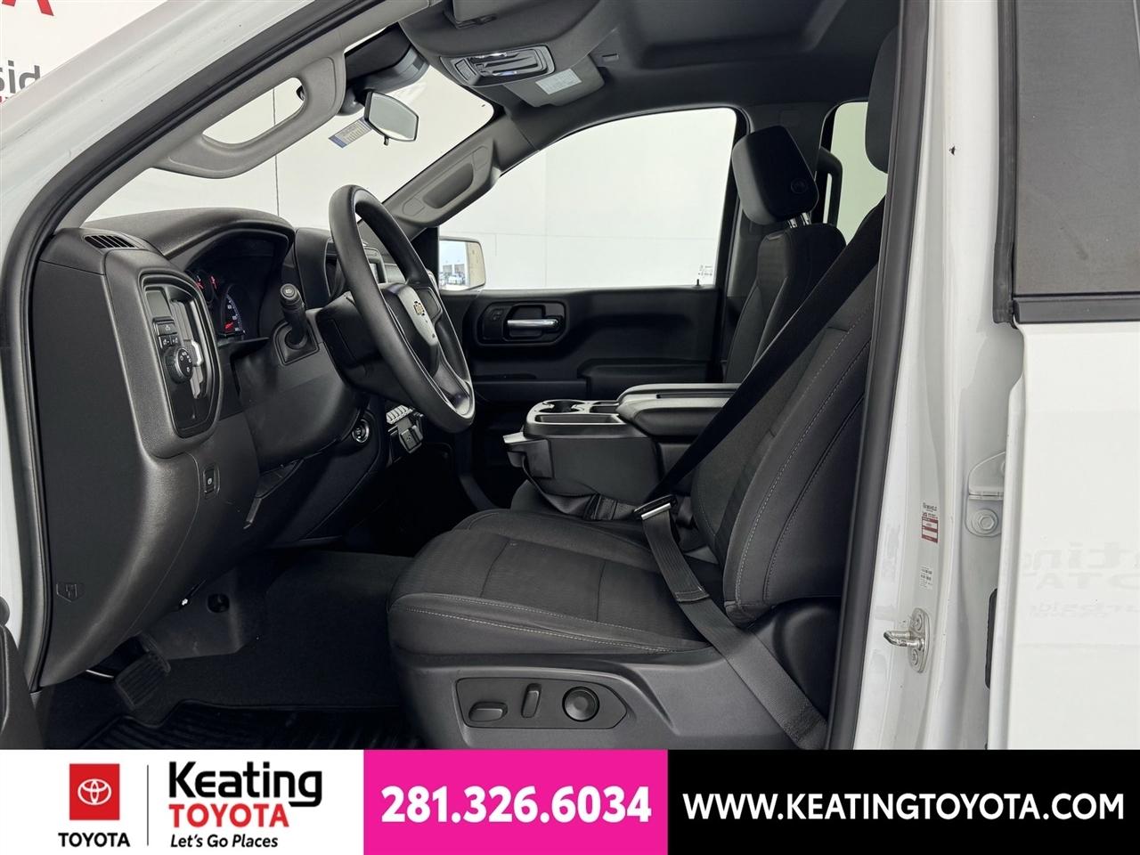 Chevrolet Silverado 1500 Custom Crew Cab 2WD 2023