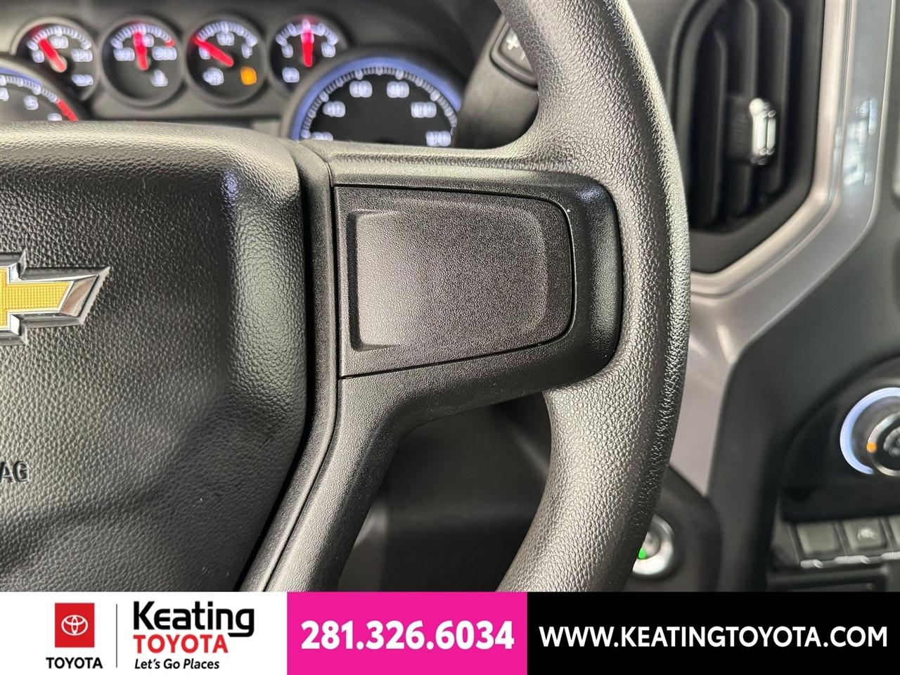 Chevrolet Silverado 1500 Custom Crew Cab 2WD 2023