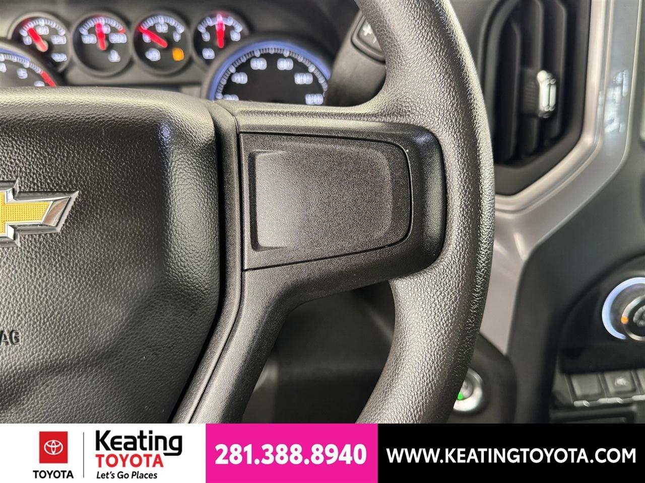 Chevrolet Silverado 1500 Custom Crew Cab 2WD 2023