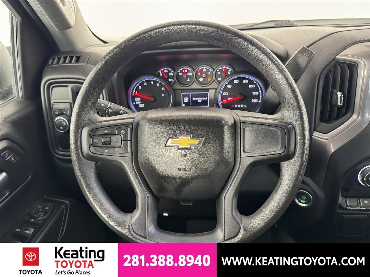 Chevrolet Silverado 1500 Custom Crew Cab 2WD 2023
