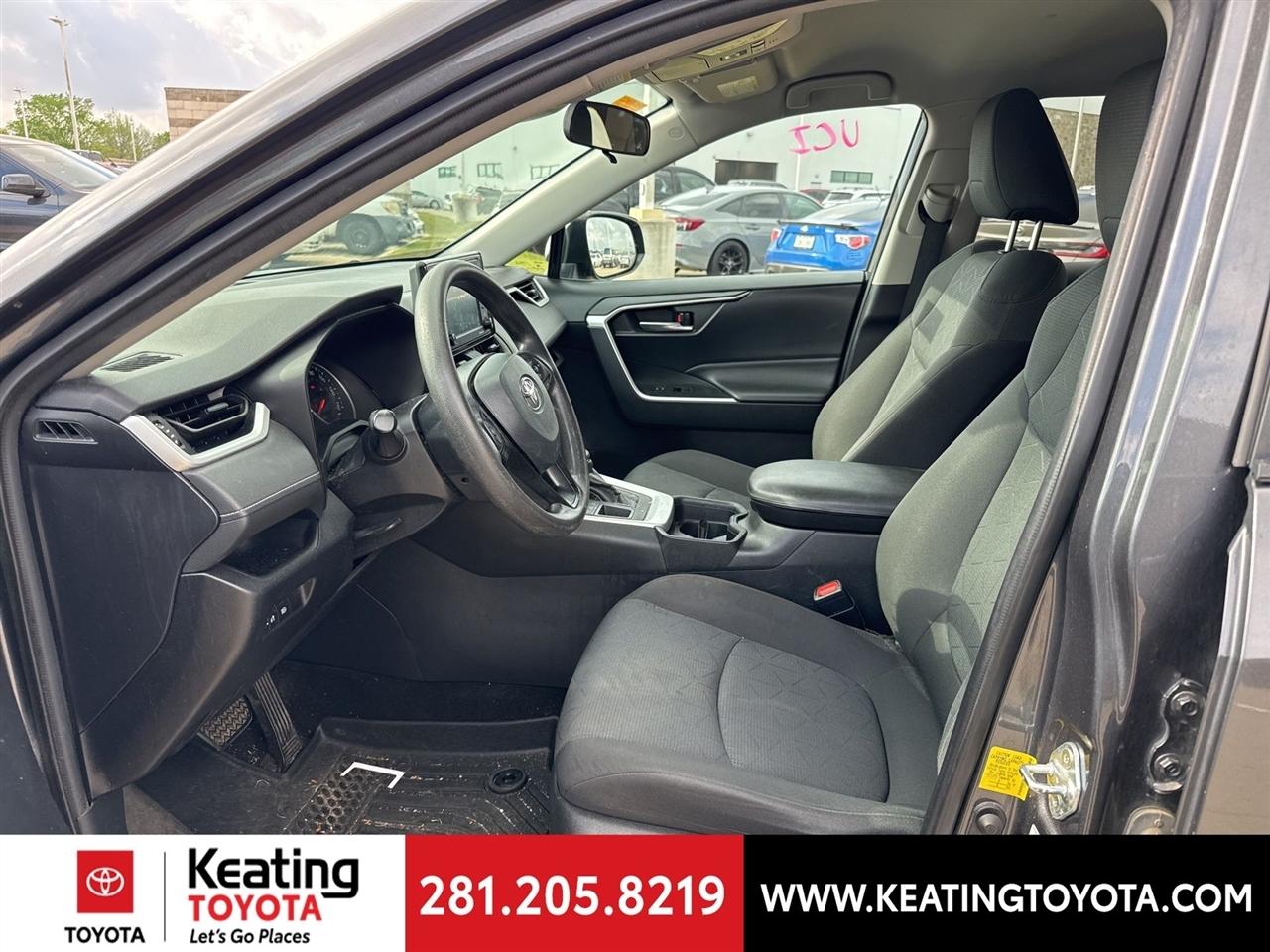 Toyota RAV4 XLE AWD 2021