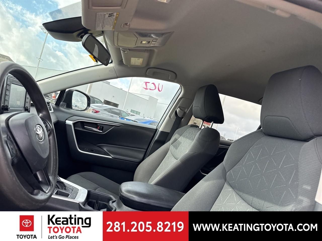 Toyota RAV4 XLE AWD 2021