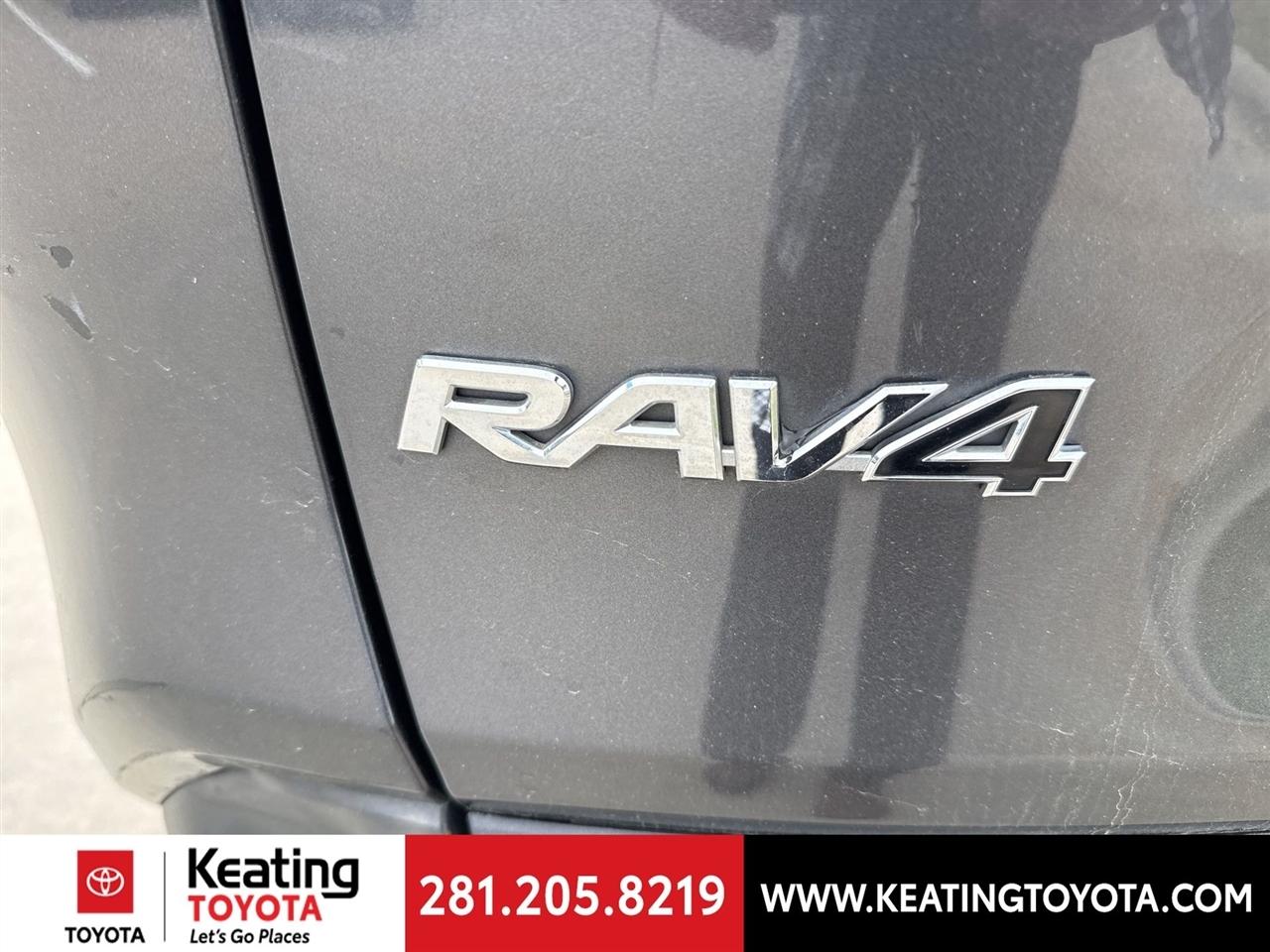 Toyota RAV4 XLE AWD 2021