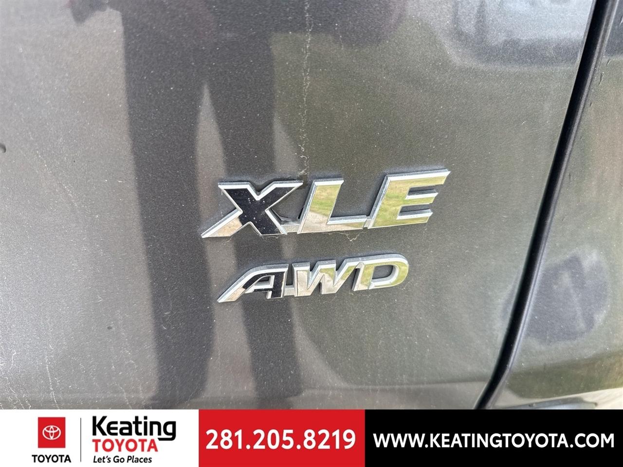 Toyota RAV4 XLE AWD 2021