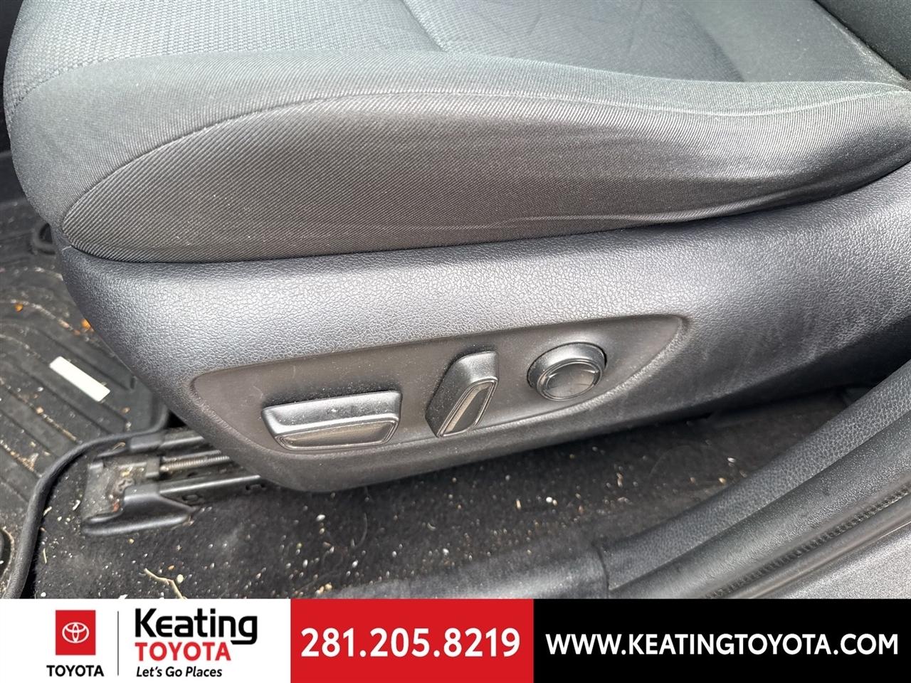 Toyota RAV4 XLE AWD 2021