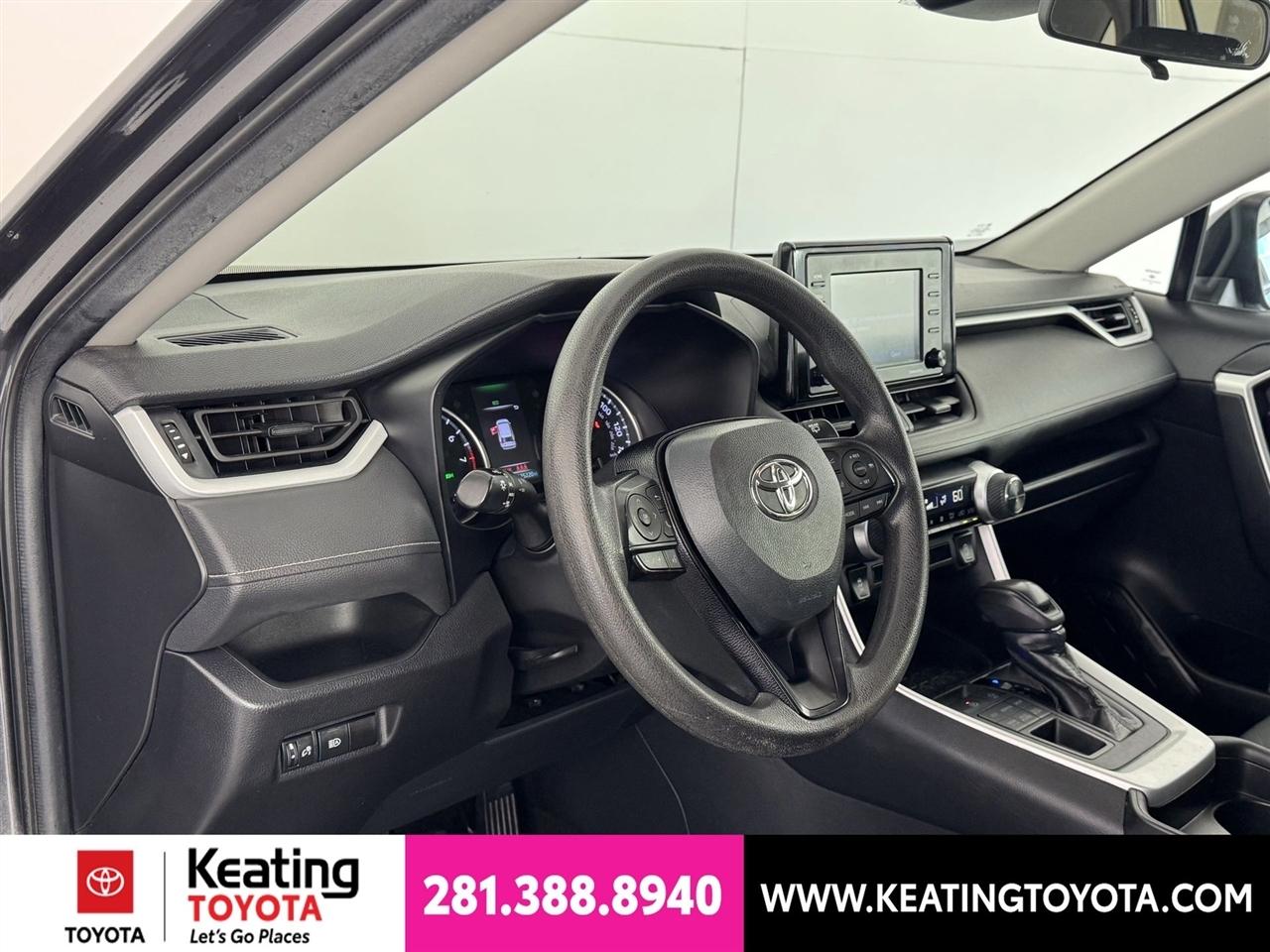 Toyota RAV4 XLE AWD 2021