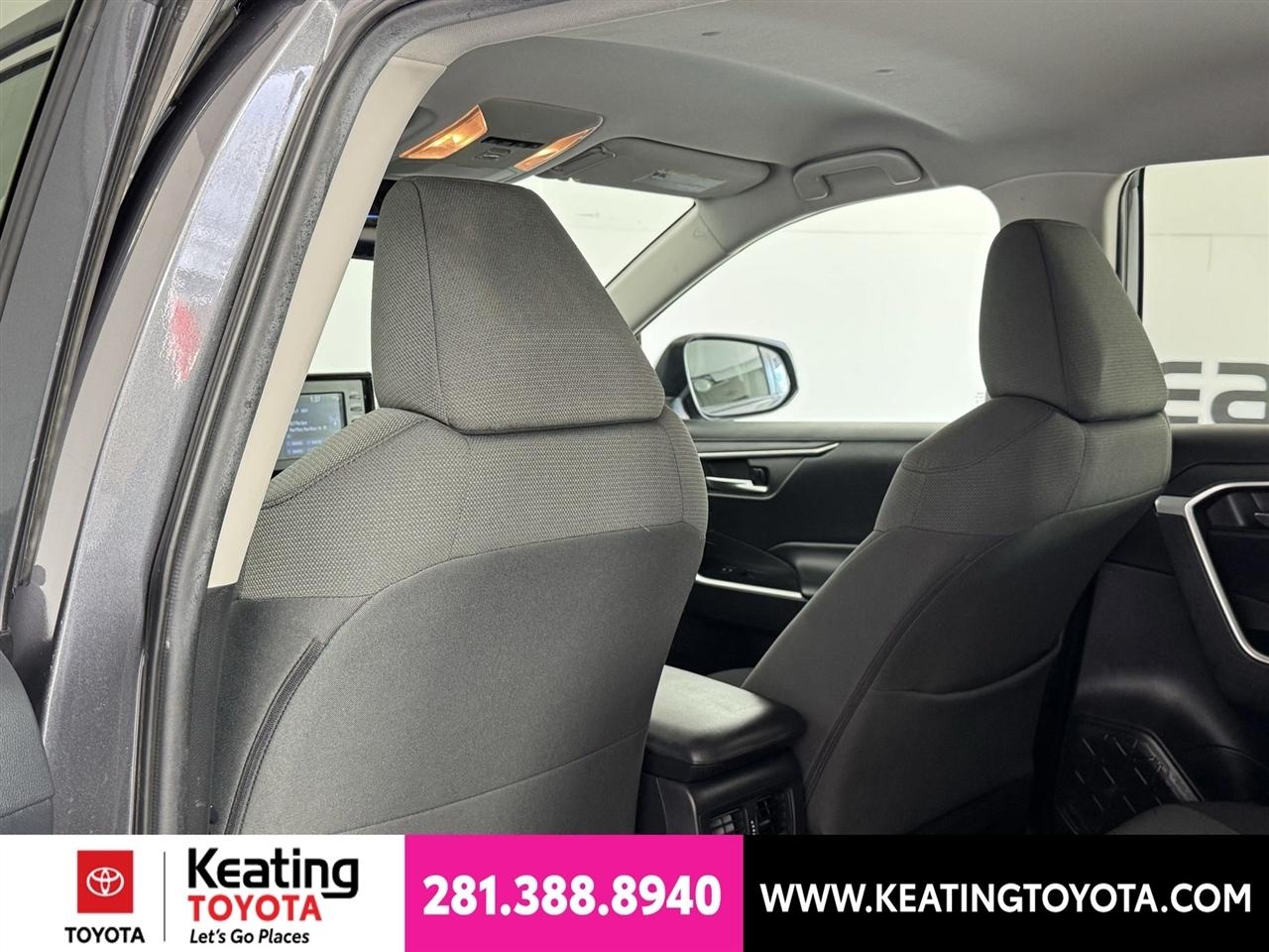 Toyota RAV4 XLE AWD 2021