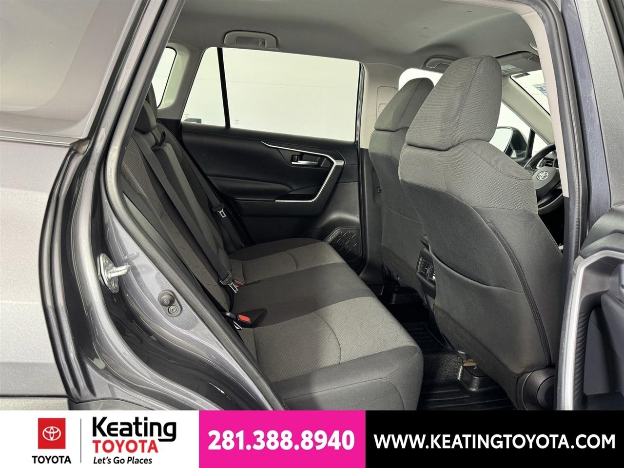 Toyota RAV4 XLE AWD 2021