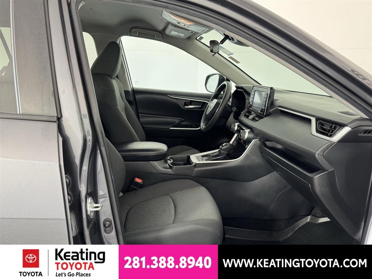 Toyota RAV4 XLE AWD 2021