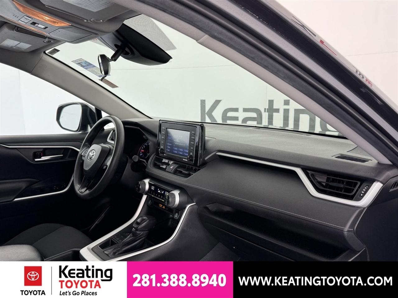 Toyota RAV4 XLE AWD 2021