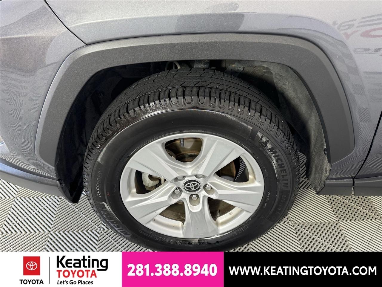 Toyota RAV4 XLE AWD 2021