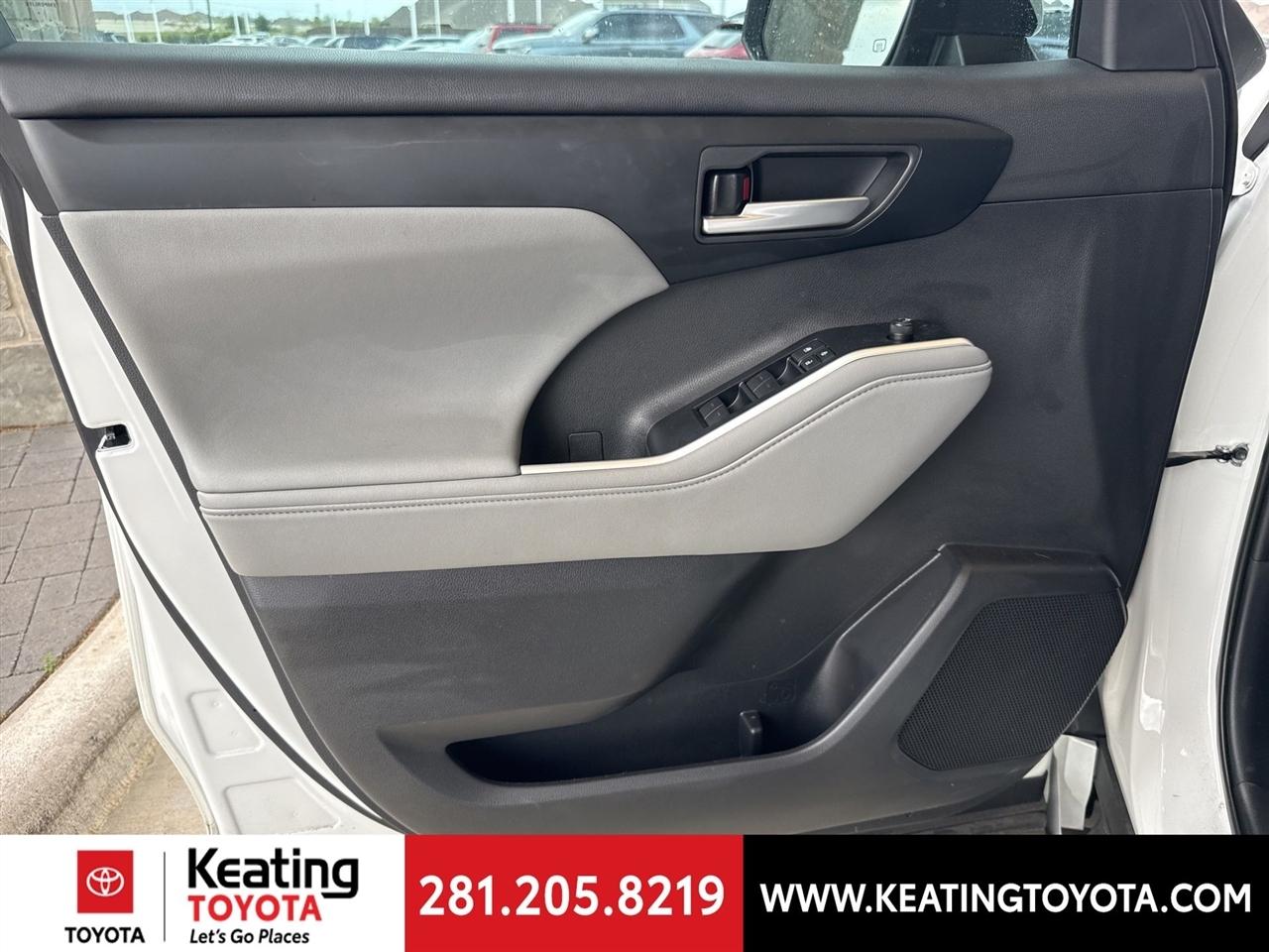 Toyota Highlander XLE 2025