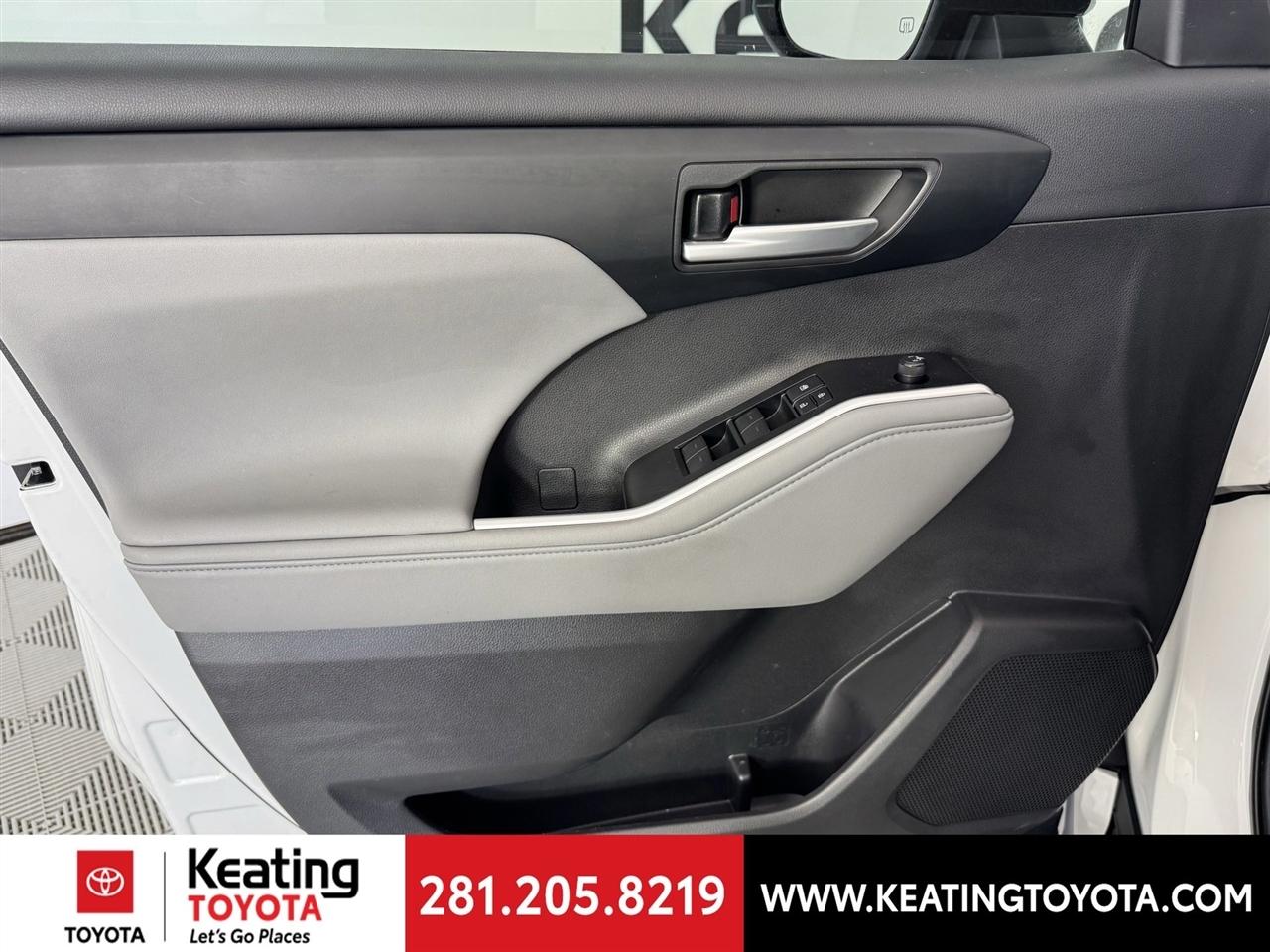 Toyota Highlander XLE 2025